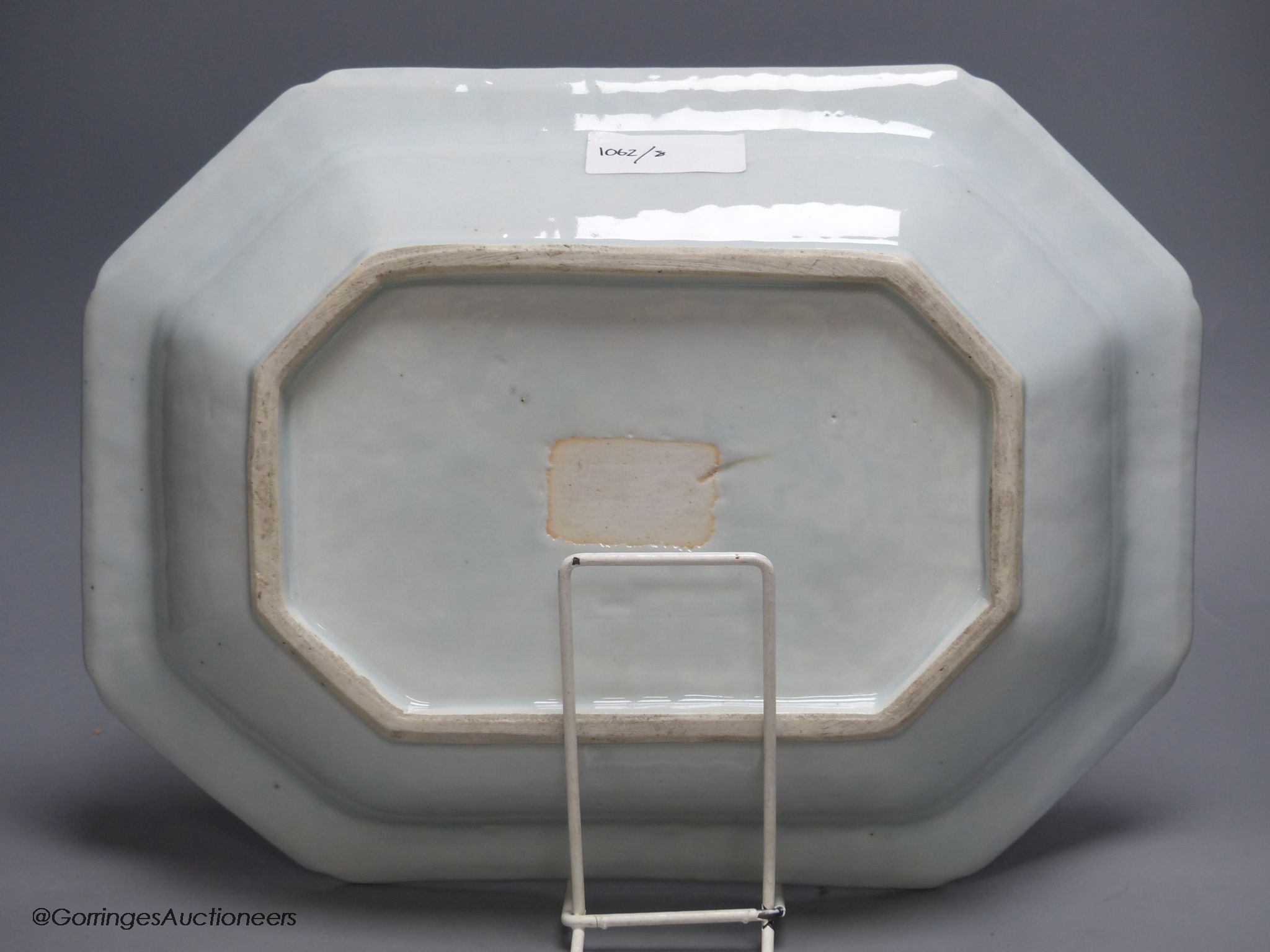An 18th century Chinese export blue and white plate, 38cm